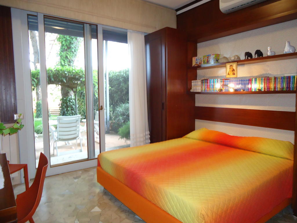 B&B Cottage Dei Consoli Sant'Agata Li Battiati Rum bild